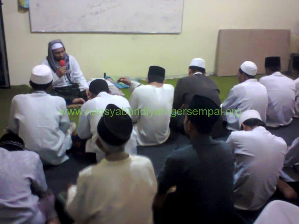 Kyai Mas'ud menyampaikan mauidhoh hasanah