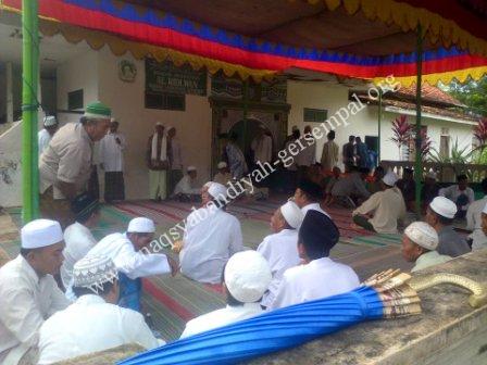 Ikhwan Akhowat & Muhibbin Thariqat an-naqsyabandiyah mengikuti kegiatan SITQON Sumenep
