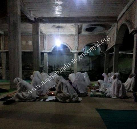 Akhawat dan simpatisan sedang mengikuti program SITQON Pamekasan