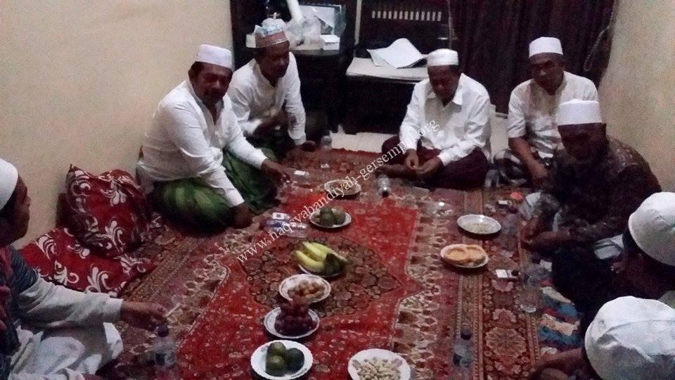 Tampak Pengurus SITQON sedang beramah-tamah