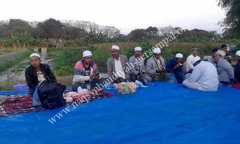 Tampak KH.R. Syaifullah Ja'far ditengah-tengah jama'ah SITQON Surabaya