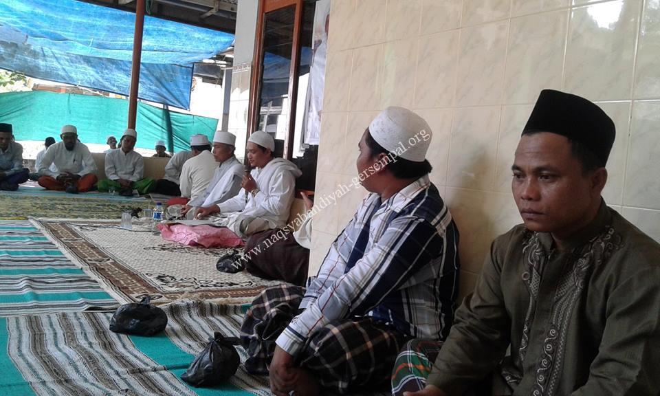 KH. Abd. Ghofur Mughits menyampaikan mauidhoh hasanah dalam acara SITQON Pamekasan