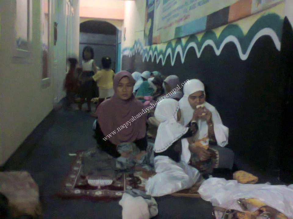 Akhawat Naqsyabandiyah Gersempal, mengikuti kegiatan SITQON Lumajang