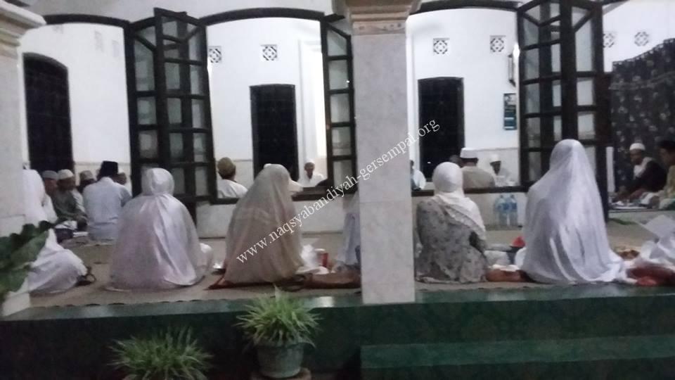 Jama'ah SITQON Bangkalan membaca SholawatTawassuliyah