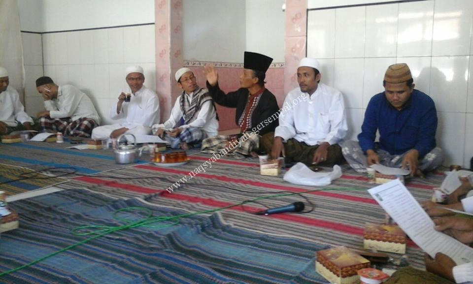 Pengurus Cabang Tampak pengurus SITQON Pamekasan mengadakan musyawarah