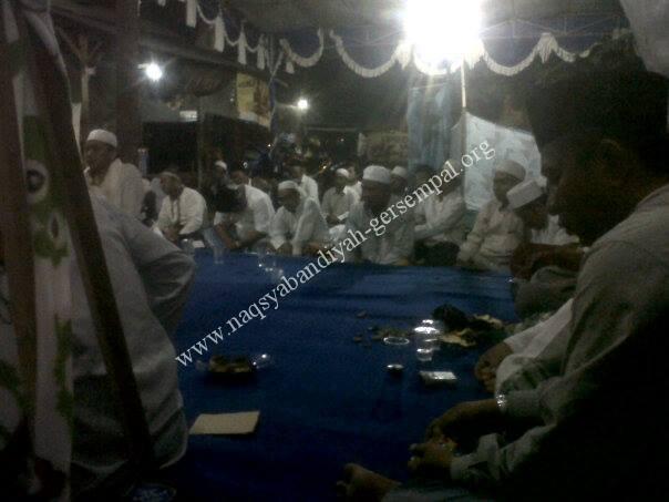 Masyarakat Karawang Timur, Jawa Barat. sedang mengikuti kegiatan SITQON