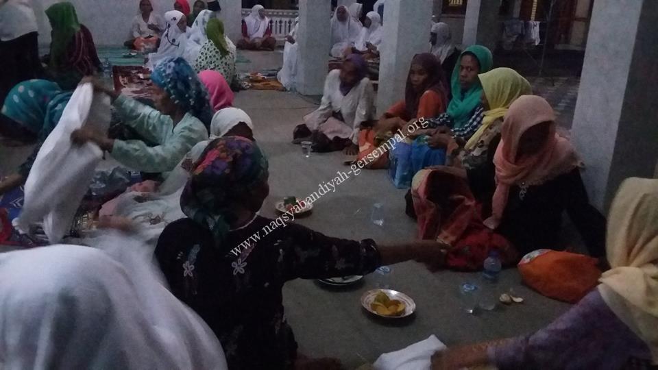 Akhawat, Muhibbin dan Masyarakat Bangkalan mengikuti kegiatan SITQON Bangkalan
