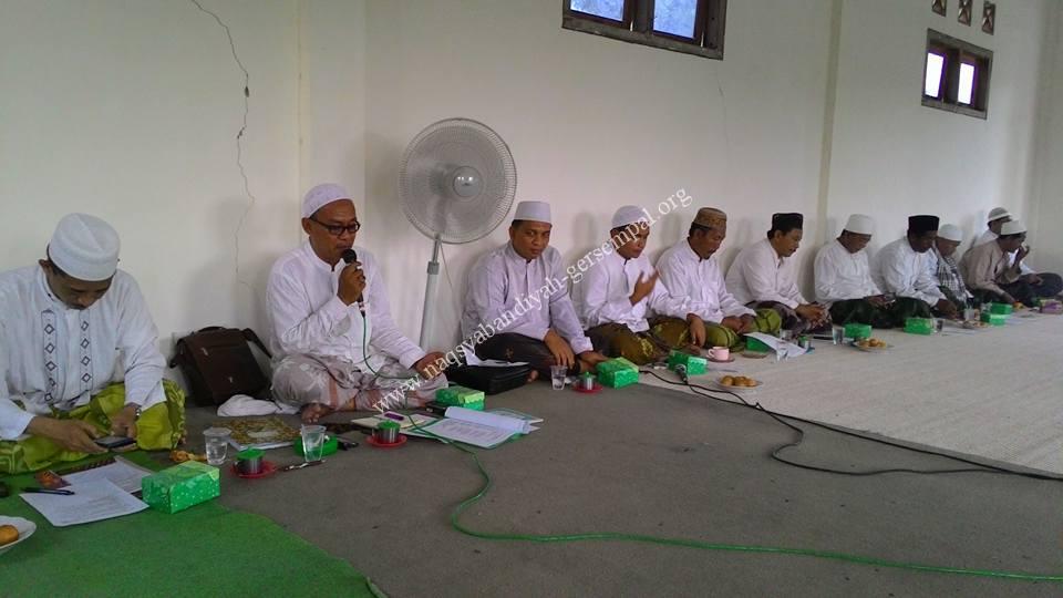 Para pengurus berkumpul di Kantor Pusat SITQON