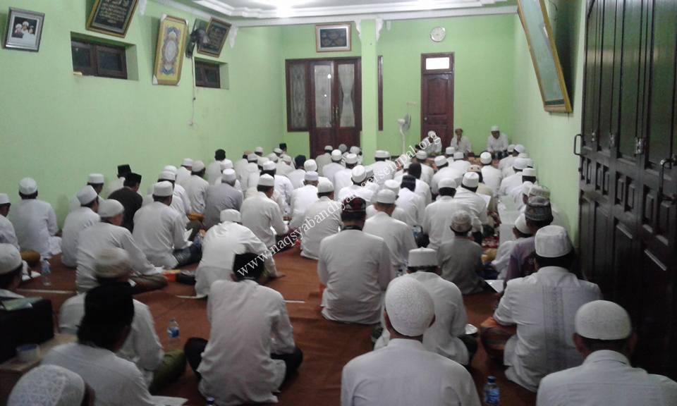 Pengurus SITQON Sidoarjo sedang mengikuti kegiatan Istighotsah