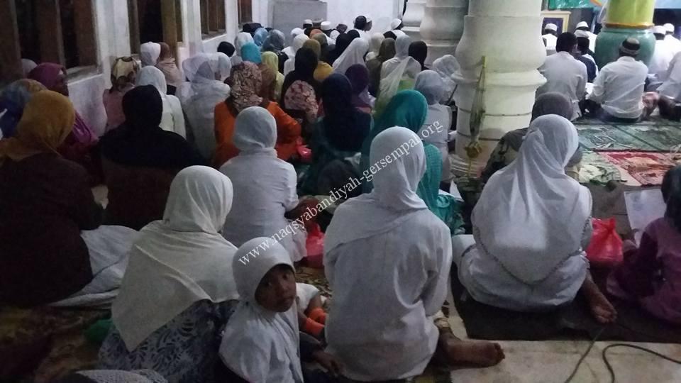 Jama'ah SITQON tapal Kuda sedang mengikuti kegiatan