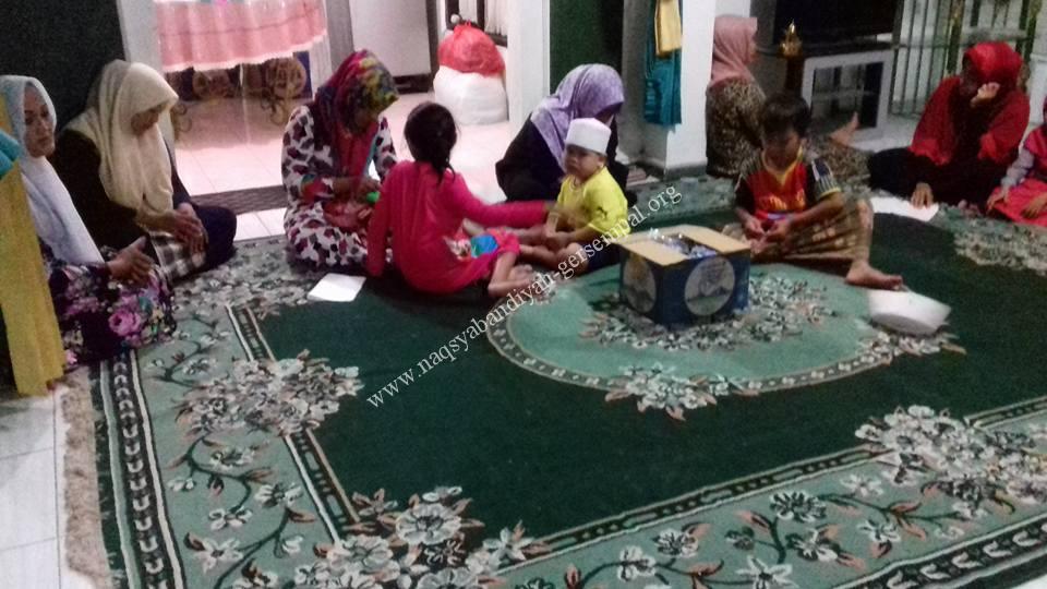 Akhowat dan Jama'ah SITQON Bulak Banteng Surabaya mengikuti kegiatan