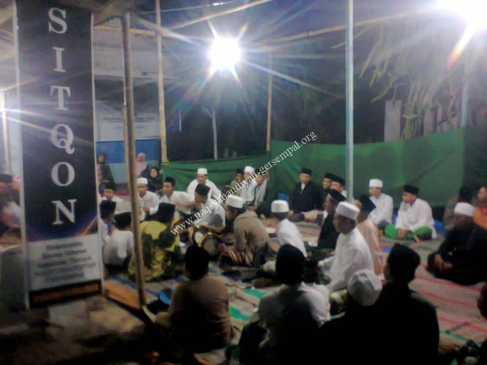 Hadrah "Al-Banjari" SITQON Lumajang, melantunkan Sholawat dalam kegiatan "Ta'lim Tanwirul Qulub"