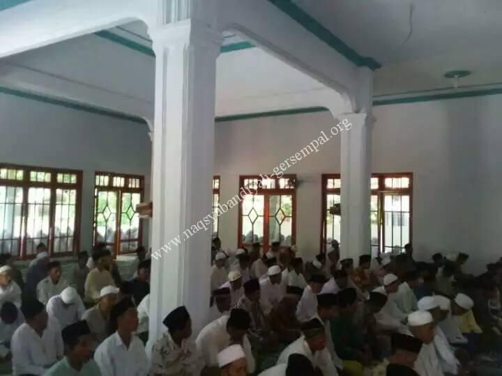 Tampak Ikhwan Naqsyabandiyah Gersempal mengikuti Dzikir bersama