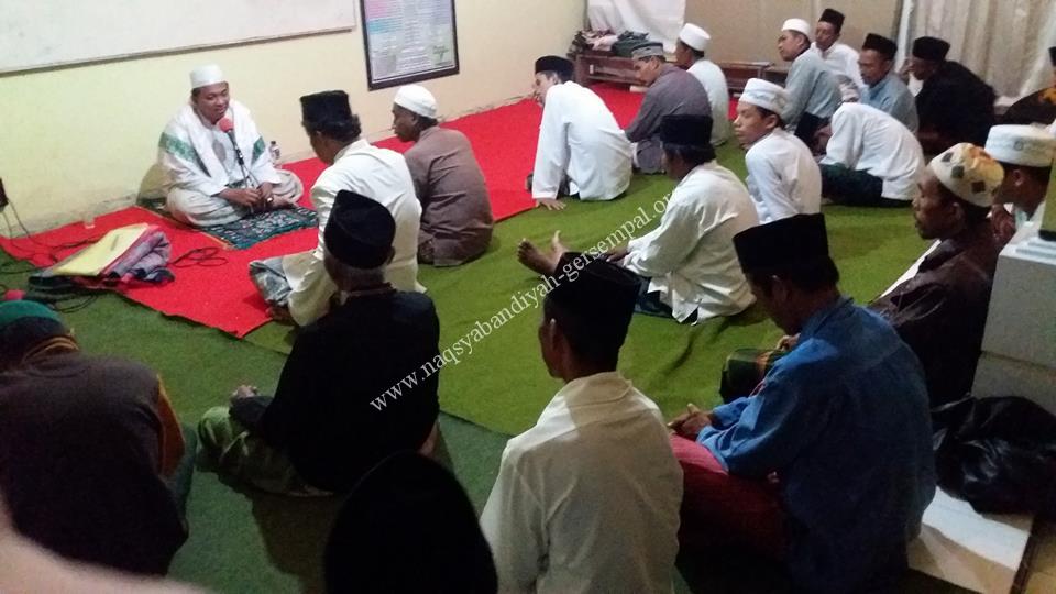 Tampak Ikhwan Naqsyabandiyah Gersempal untuk Kabupaten Lumajang mengikuti Khotmil Khwajagan