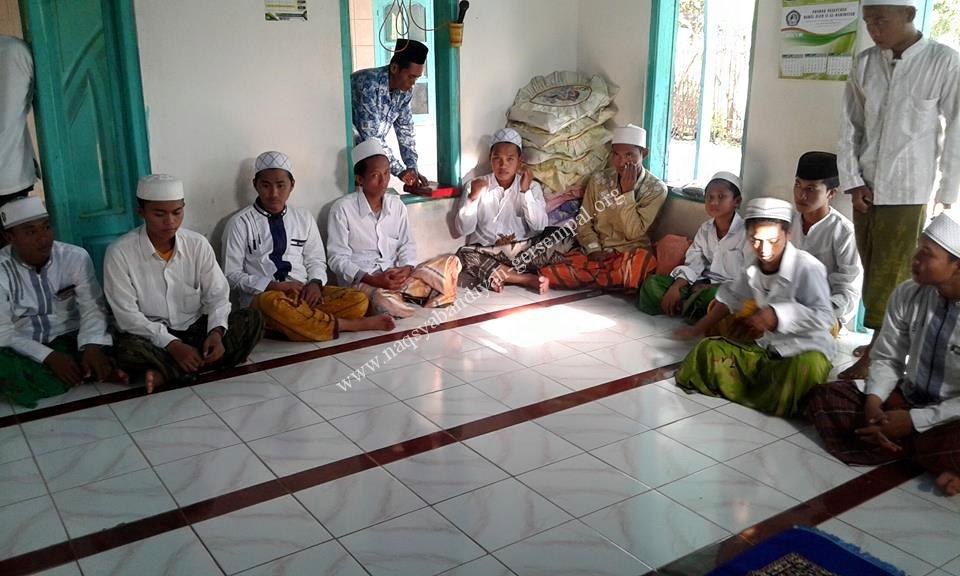 2016_juni_safari_romadhon_darul_ulum_2_al_wahidiyah_gersempal_omben_sampang