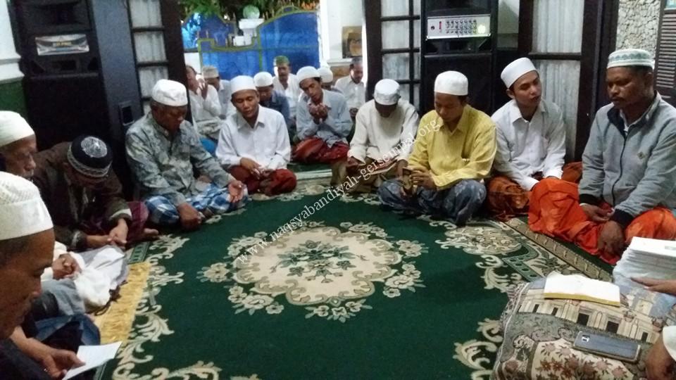Kegiatan perdana Pengajian Kitab "An-Ni'am Fi Nadhmil Hikam" PC. SITQON Surabaya