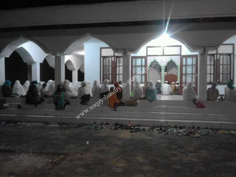 Jama'ah SITQON Pamekasan, mengikuti kegiatan di Masjid Dusun Paninggin Desa Klampar Pamekasan