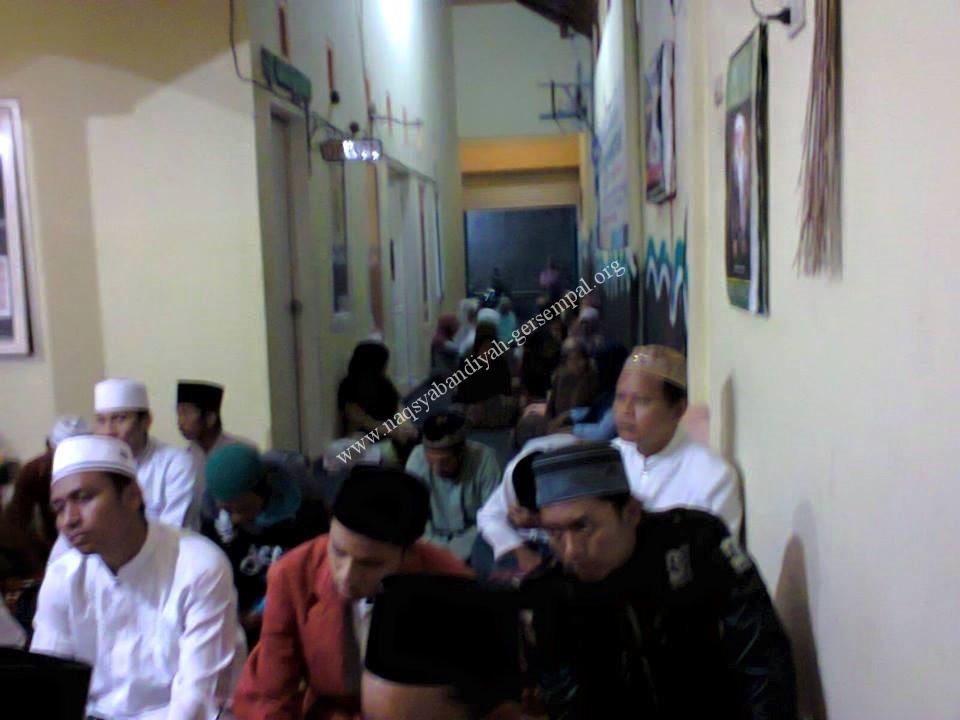 Ikhwan dan Akhowat Naqsyabandiyah Gersempal untuk Wilayah Lumajang mengikuti kegiatan SITQON