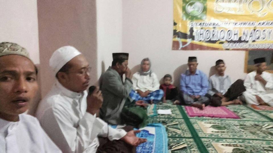 Tampak Kyai Muhammad Mas'ud memimpin kegiatan SITQON Banyuwangi