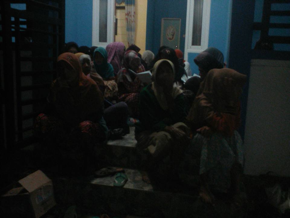 Jama'ah SITQON Ranting Seddur mengikuti kegiatan "pengukuhan pembukaan program"